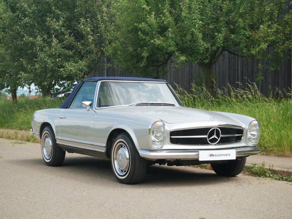 Image 4/15 of Mercedes-Benz 280 SL (1900)
