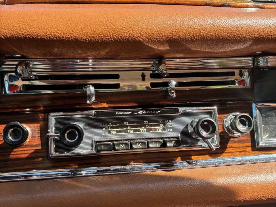 Image 11/19 of Mercedes-Benz 250 SE (1965)