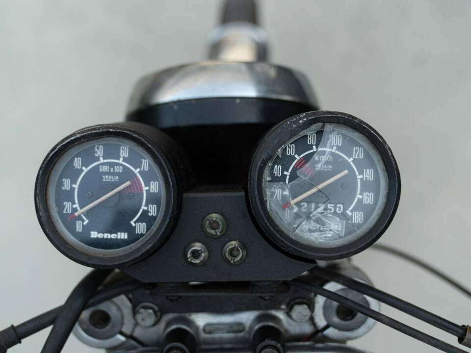 Image 24/26 de Benelli 125 Sport Special (1971)