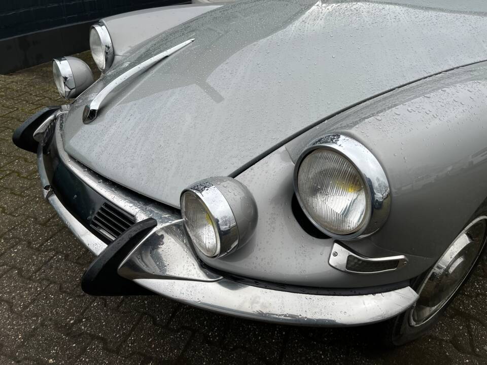 Image 4/18 of Citroën DS 21 Pallas (1966)