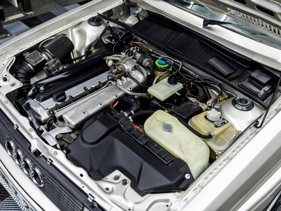 Bild 44/44 von Audi 200 - 2.2 Turbo quattro (1900)