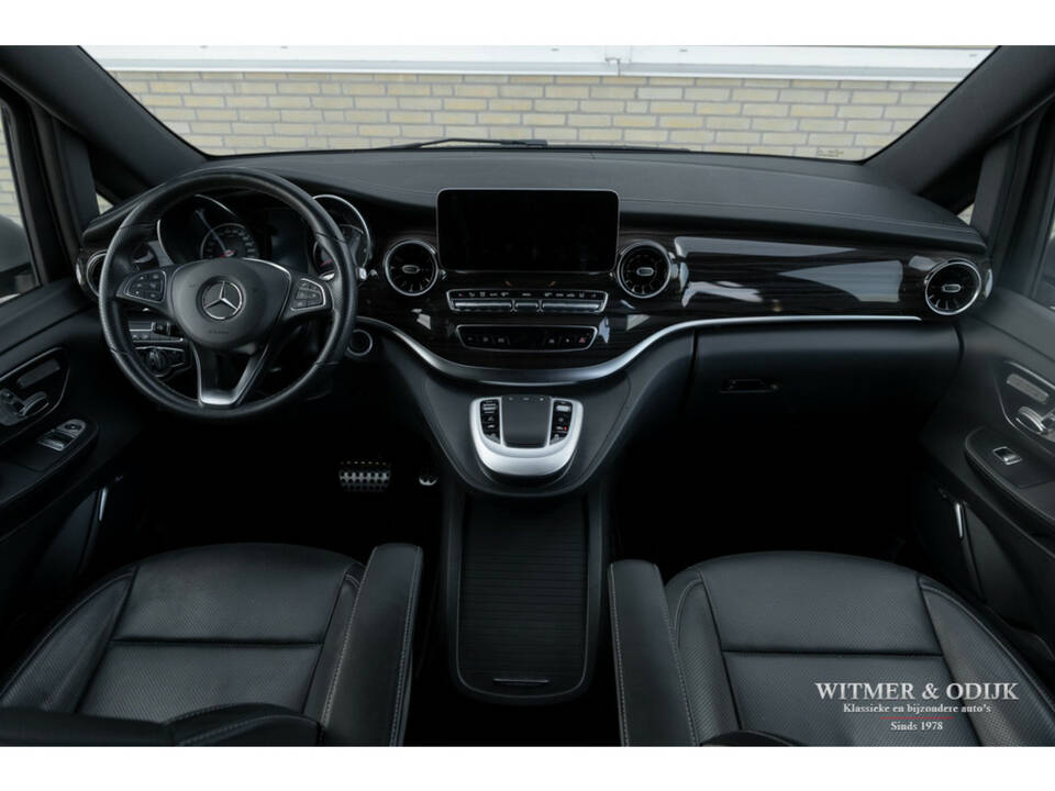 Image 10/28 of Mercedes-Benz V 300 d (2020)