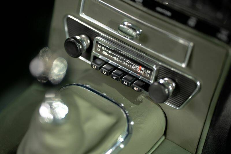 Image 12/50 de Jaguar Type E 4.2 (1966)