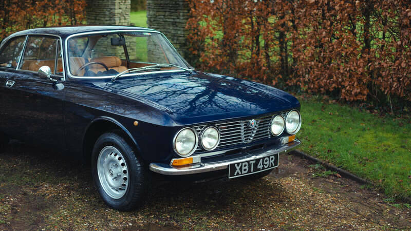 Image 27/50 of Alfa Romeo Giulia 1600 GT Junior (1977)