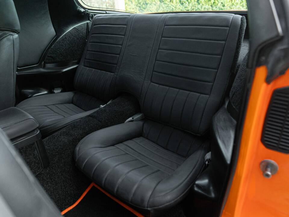 Image 29/50 of Chevrolet Camaro Z28 (1992)