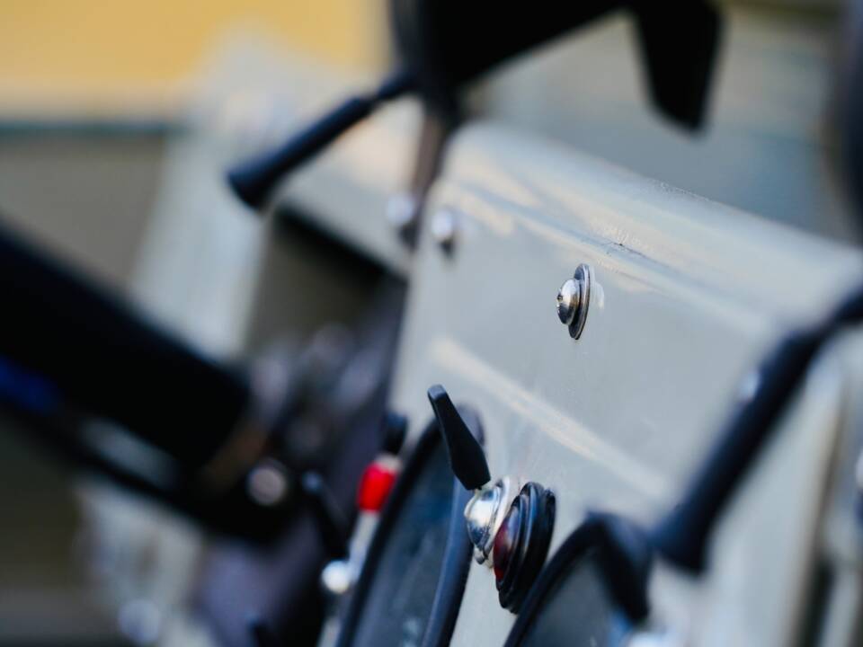 Bild 65/100 von Land Rover 88 (1968)