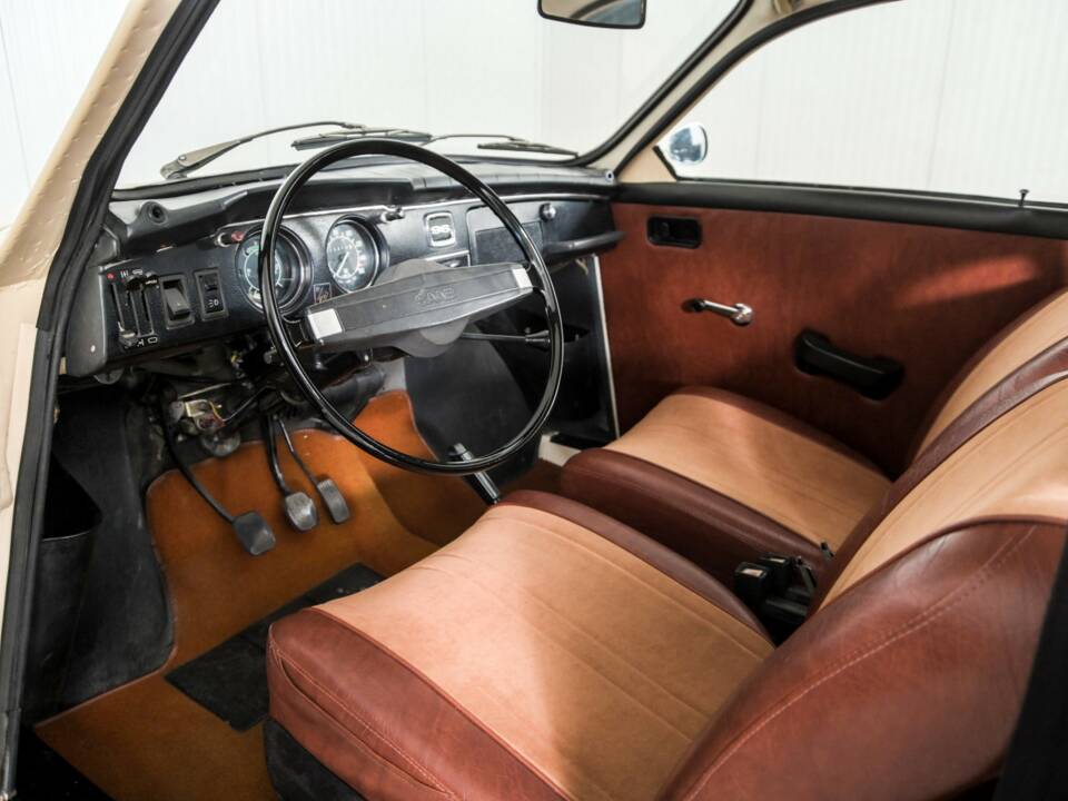 Image 11/50 de Saab 96 V4 (1971)