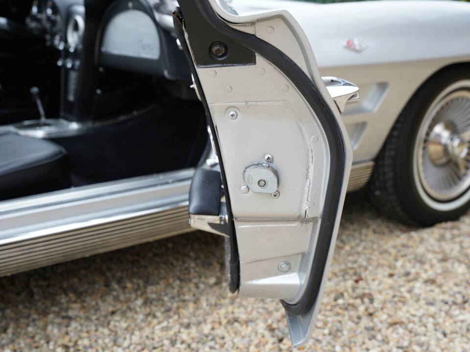 Image 48/50 of Chevrolet Corvette Sting Ray (1963)