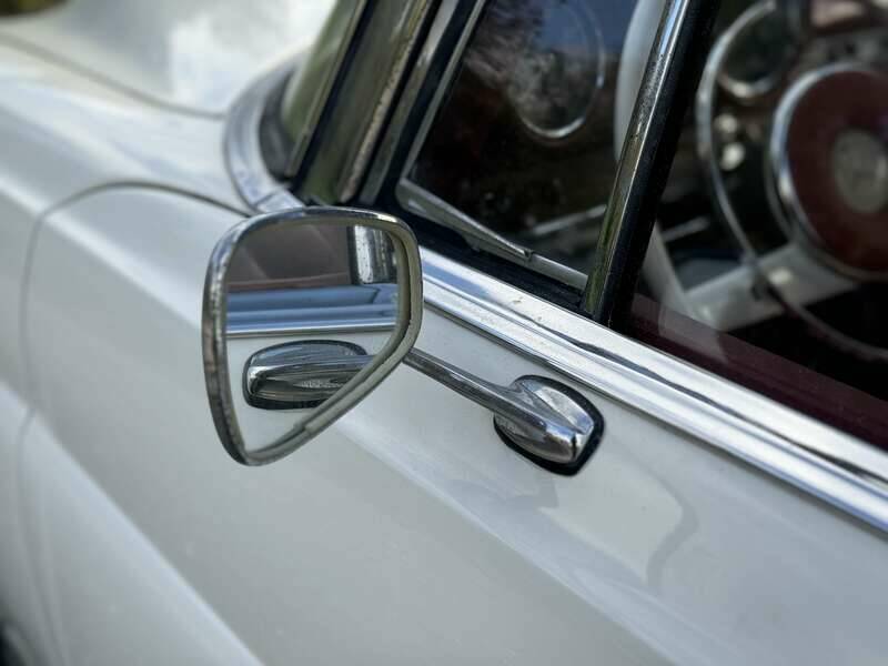 Image 13/50 of Mercedes-Benz 220 SE b (1963)