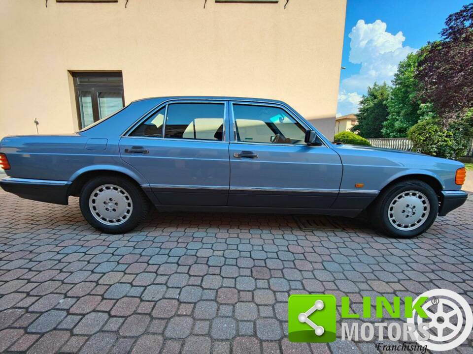 Image 9/10 of Mercedes-Benz 300 SE (1986)