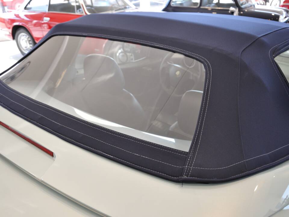 Immagine 26/41 di Alfa Romeo Spider 3.0 V6 12V (2000)
