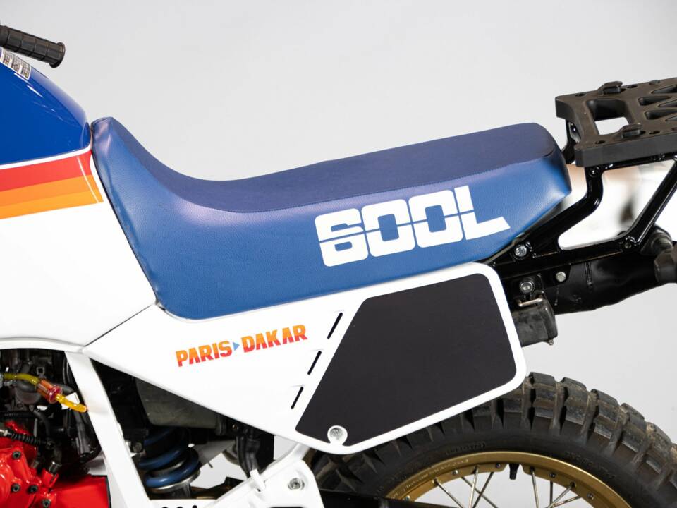 Image 21/50 of Honda DUMMY (1986)