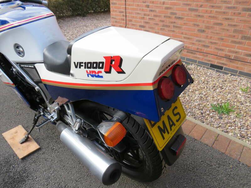 Bild 43/43 von Honda VF 1000RG (1988)