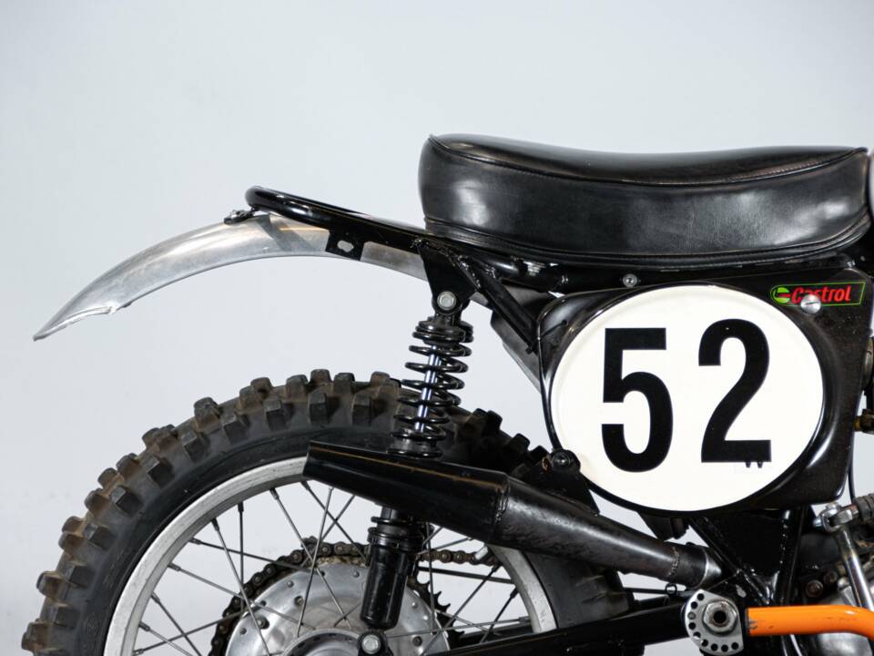 Bild 34/50 von BSA DUMMY (1974)