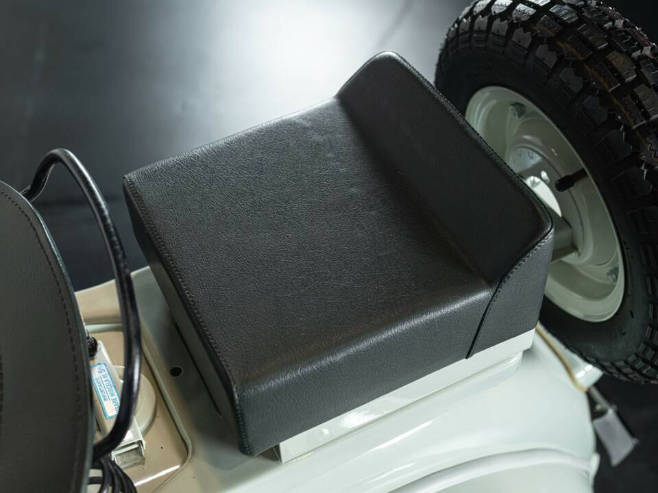 Image 20/33 of Piaggio DUMMY (1956)