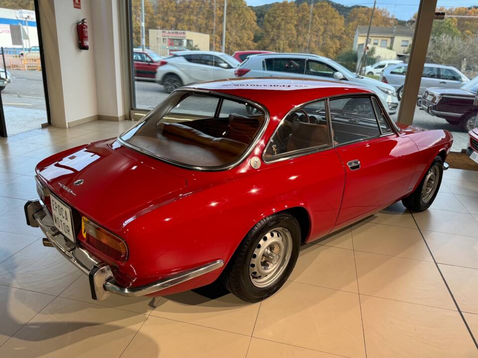 Bild 7/35 von Alfa Romeo 2000 GT Veloce (1973)