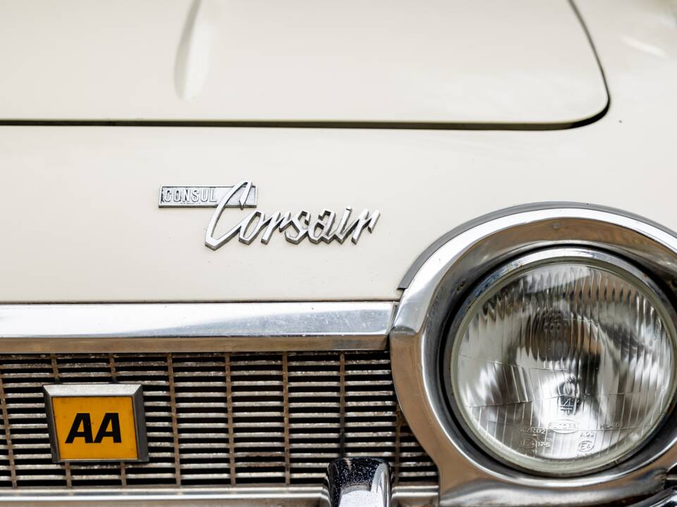 Image 21/40 of Ford Consul Corsair (1964)