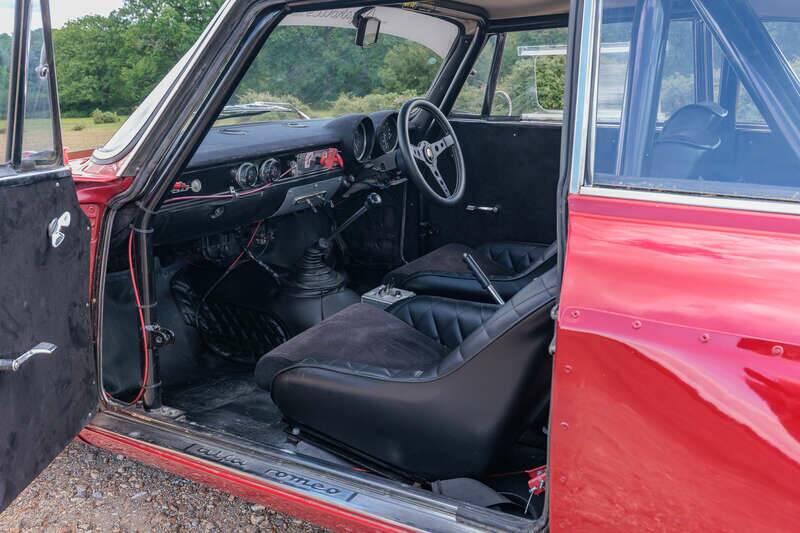 Image 18/50 de Alfa Romeo 1750 GT Veloce (1971)