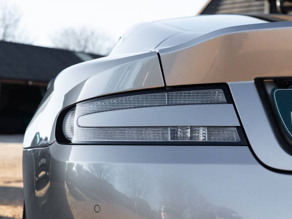 Imagen 34/50 de Aston Martin DB 9 GT &quot;Bond Edition&quot; (2015)