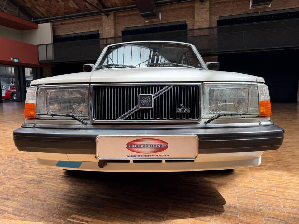 Bild 4/43 von Volvo 240 (1989)