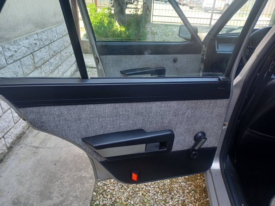 Immagine 43/81 di Alfa Romeo Giulietta 1.6 (1984)