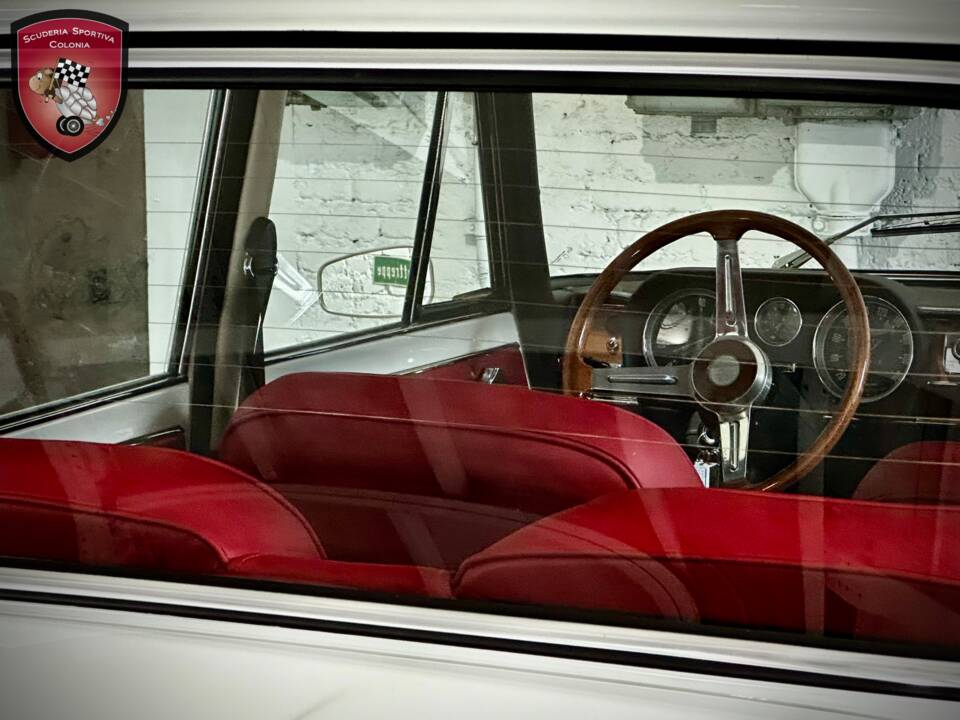 Image 50/69 of Alfa Romeo Giulia Nuova Super 1600 (1975)