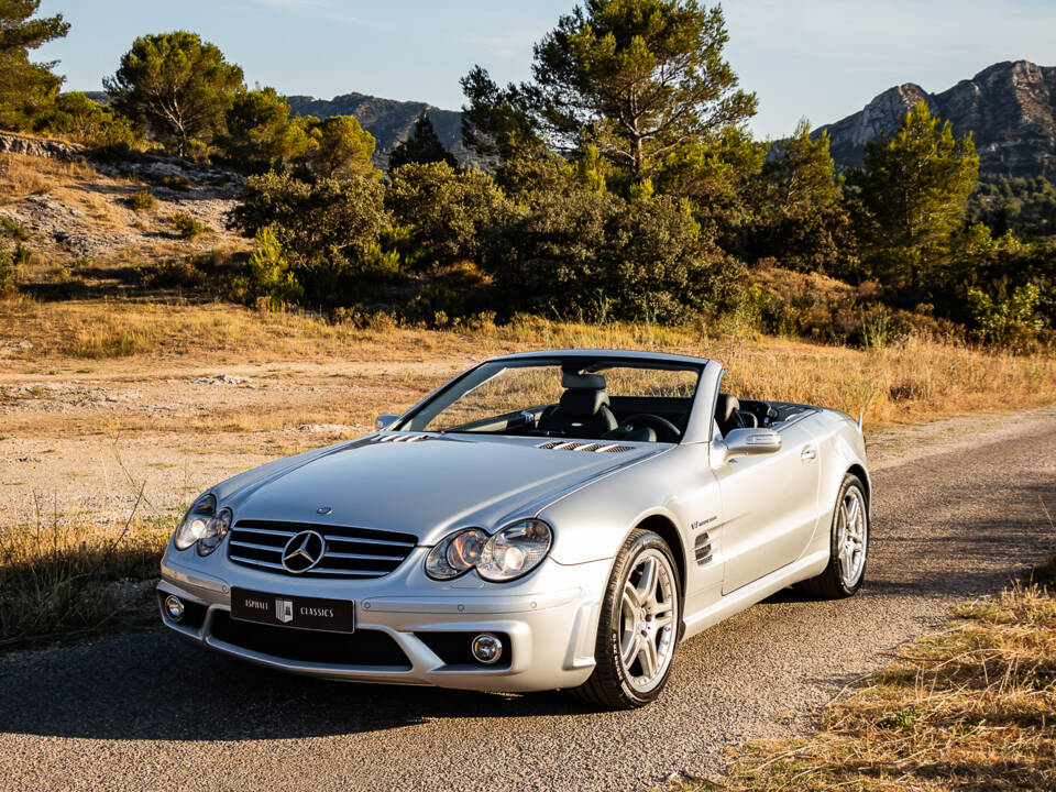 Imagen 37/50 de Mercedes-Benz SL 55 AMG (2006)