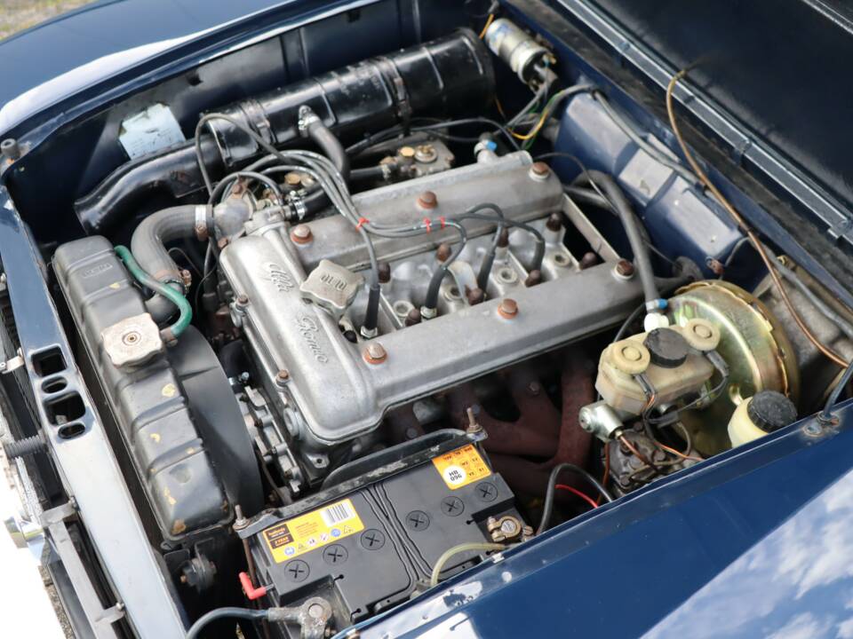 Image 7/50 of Alfa Romeo Giulia Nuova Super 1600 (1978)