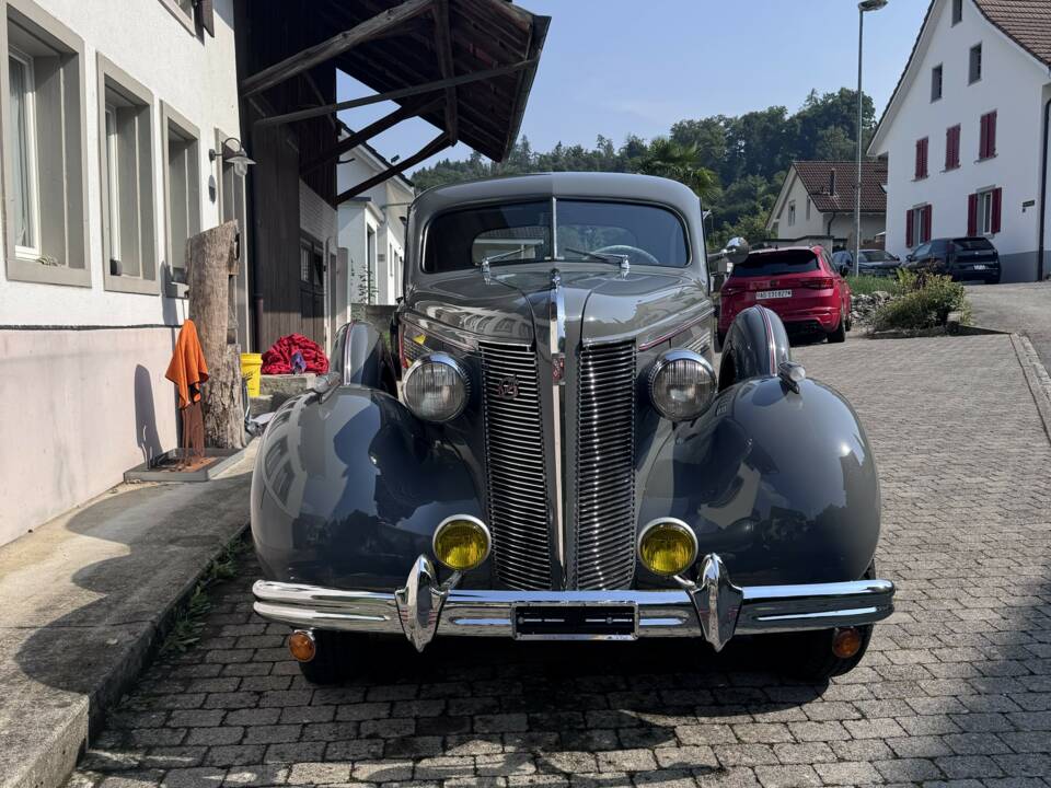 Image 6/12 of Buick Special Serie 40 (1937)