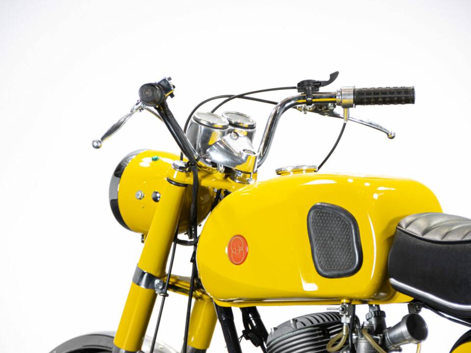 Imagen 11/50 de Gilera 150 Autostrada (1971)