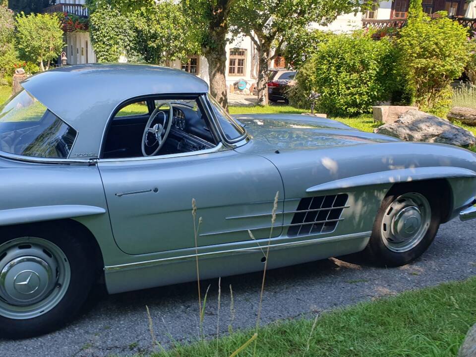 Image 8/38 of Mercedes-Benz 300 SL Roadster (1962)