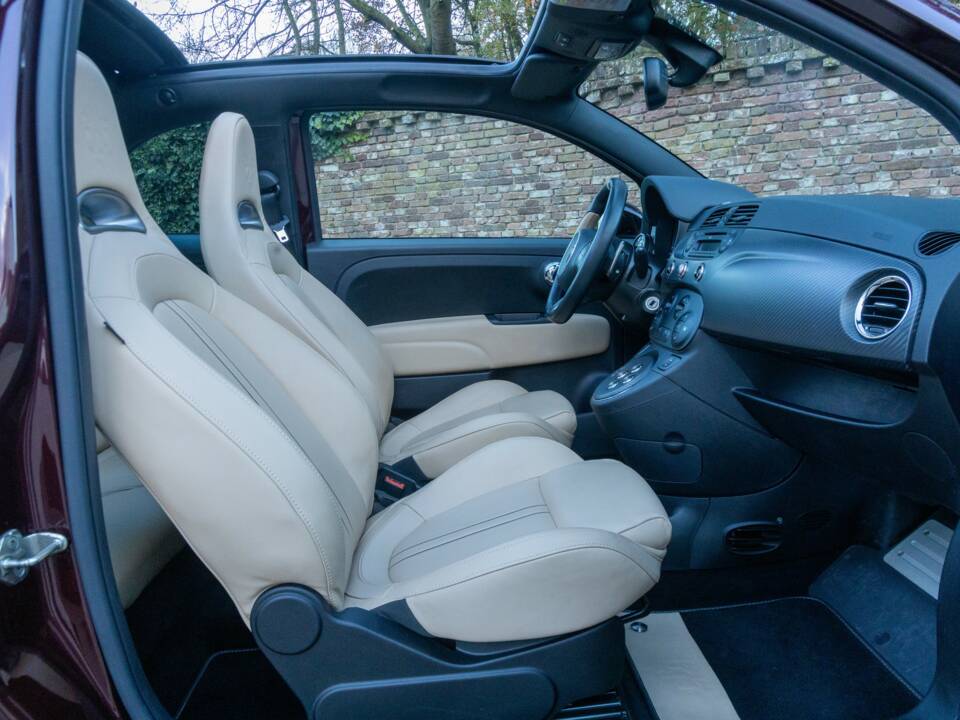 Afbeelding 32/50 van Abarth 695 "Edizione Maserati" (2013)