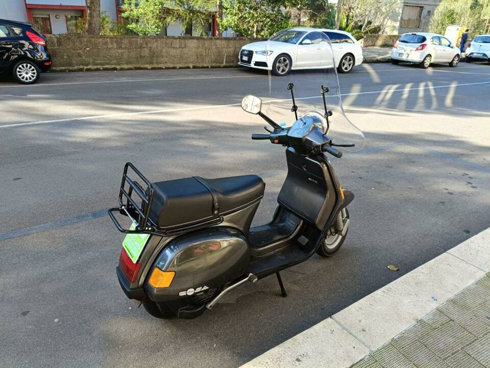 Bild 21/31 von Piaggio Vespa Cosa 125 (1988)