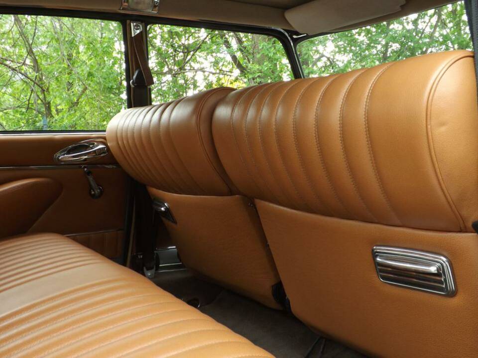 Image 26/35 of Citroën DS 21 Pallas (1969)