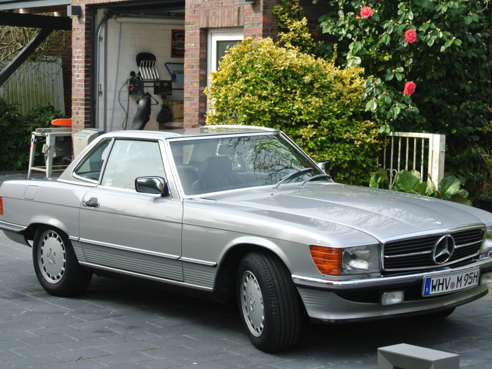 Image 6/23 de Mercedes-Benz 300 SL (1986)