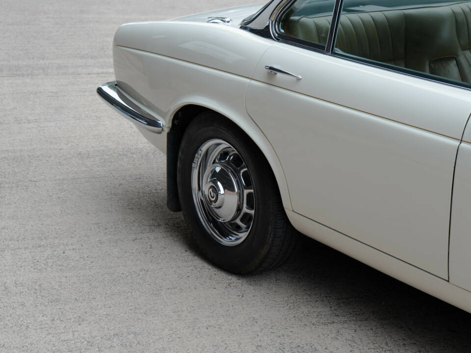Immagine 26/50 di Daimler Sovereign 4.2 (1978)