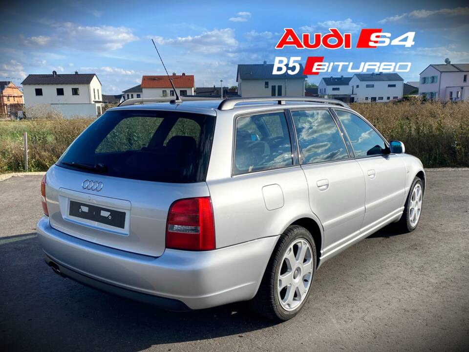 Image 24/50 of Audi S4 Avant (2001)