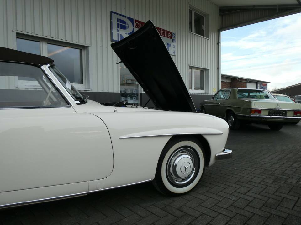 Image 20/27 of Mercedes-Benz 190 SL (1960)