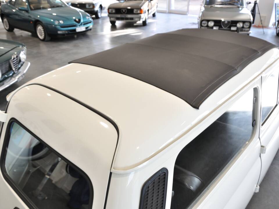 Immagine 11/25 di Autobianchi 500 Nuova Giardiniera (1976)