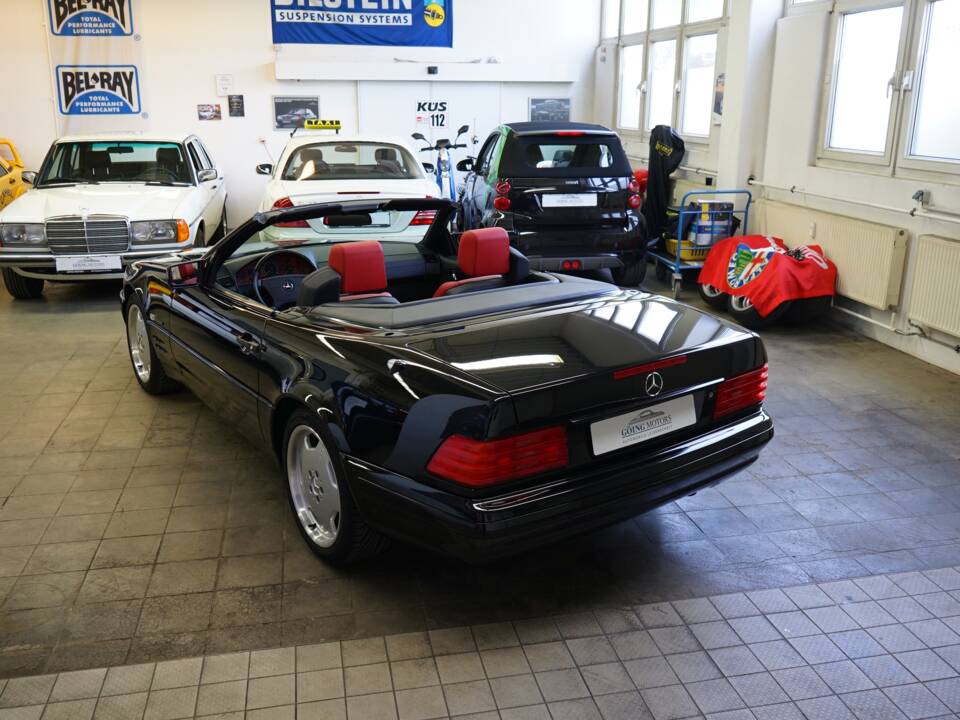 Imagen 10/41 de Mercedes-Benz SL 500 (1997)