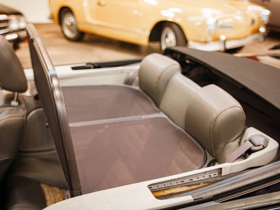 Image 33/49 of Ford Mustang GT (2006)