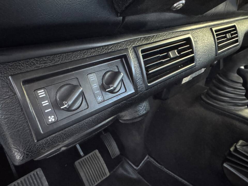 Bild 27/55 von Land Rover Defender 90 Heritage (2006)