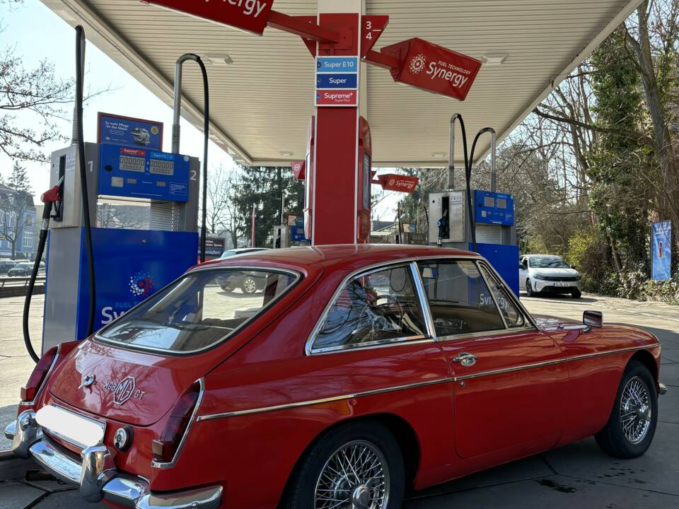 Image 3/28 de MG MGB GT (1966)