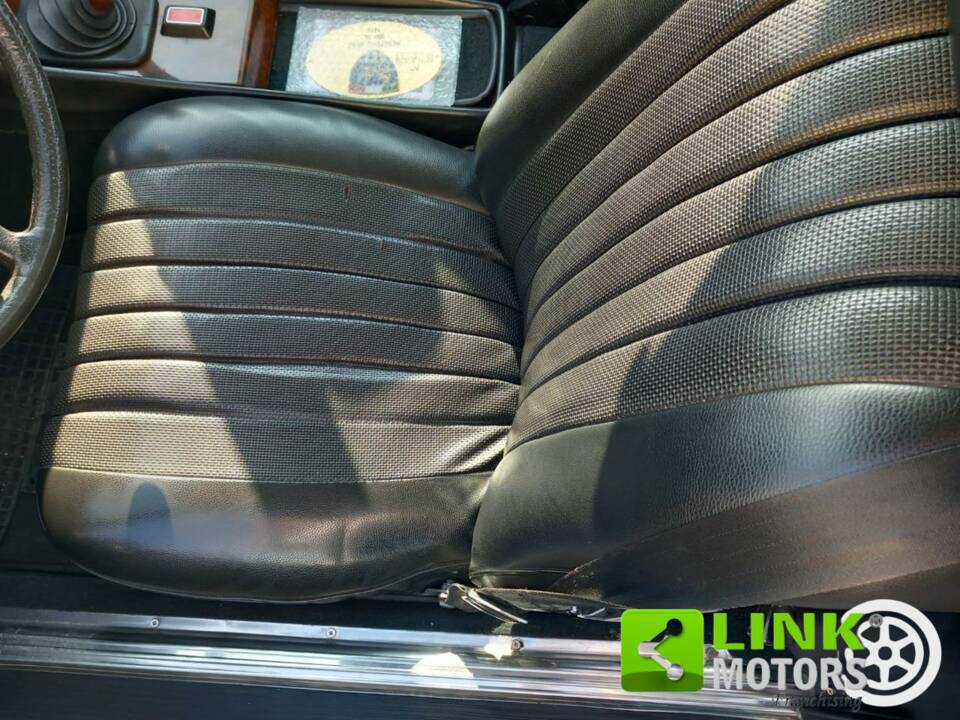 Image 7/10 of Mercedes-Benz 350 SL (1973)