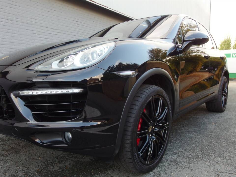 Imagen 28/97 de Porsche Cayenne Turbo (2011)