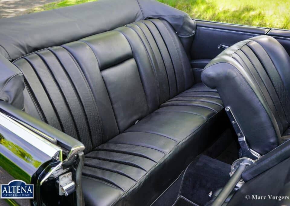 Image 30/52 de Mercedes-Benz 220 SE b (1963)