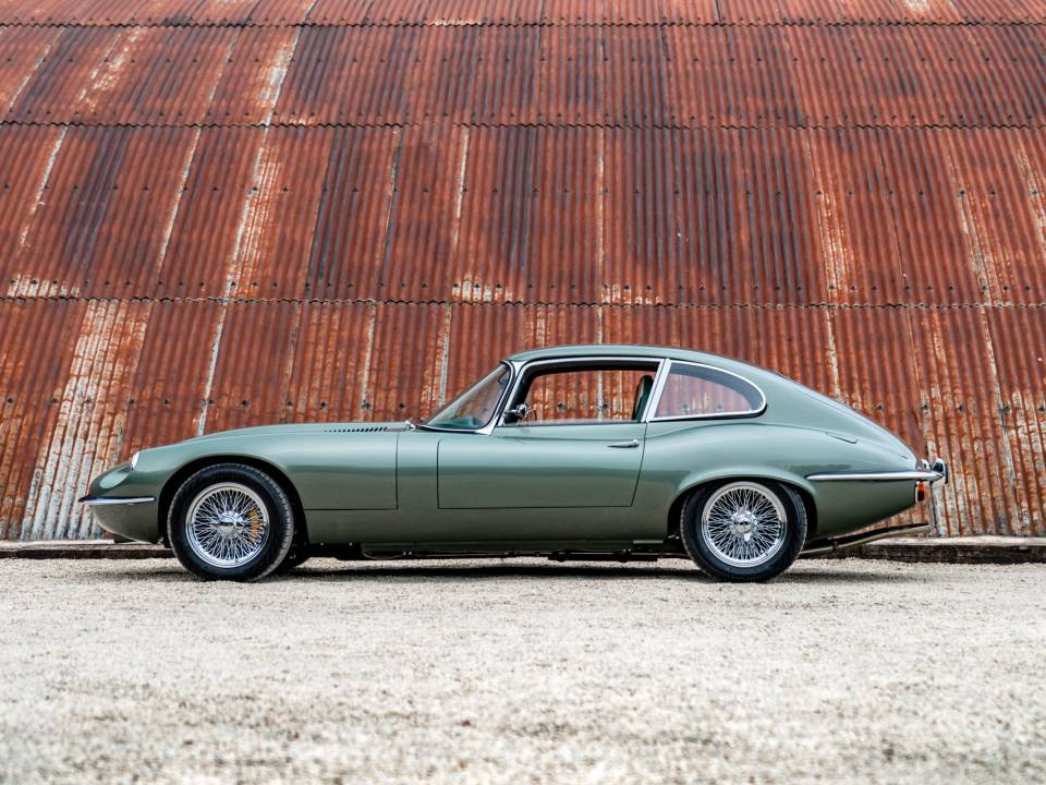 Image 5/50 of Jaguar Type E V12 (2+2) (1971)