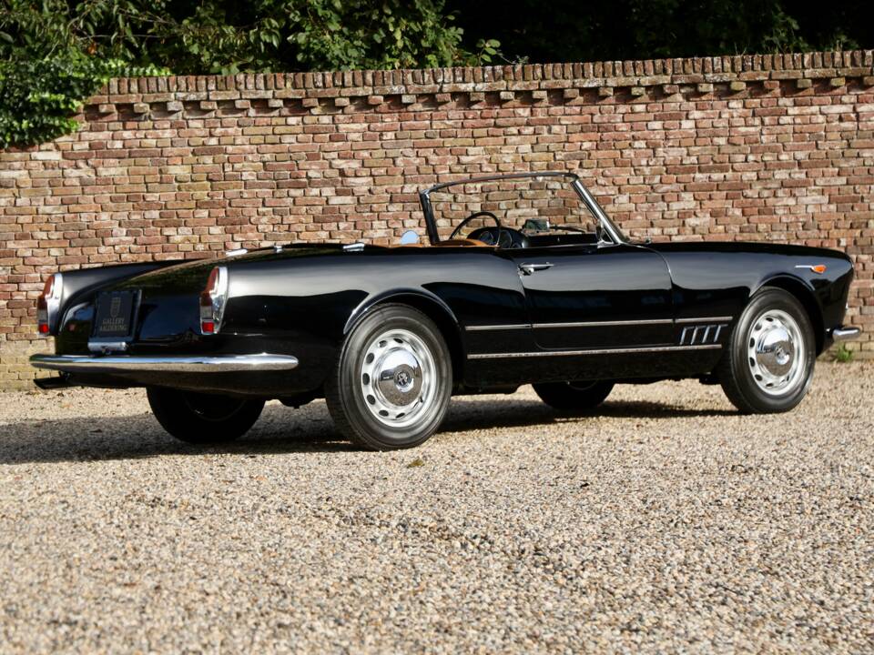 Bild 26/50 von Alfa Romeo 2000 Spider (1961)