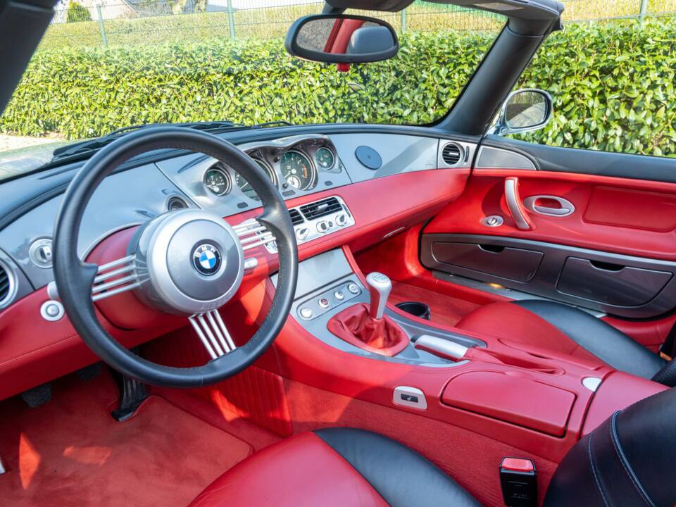 Image 42/50 of BMW Z8 (2002)