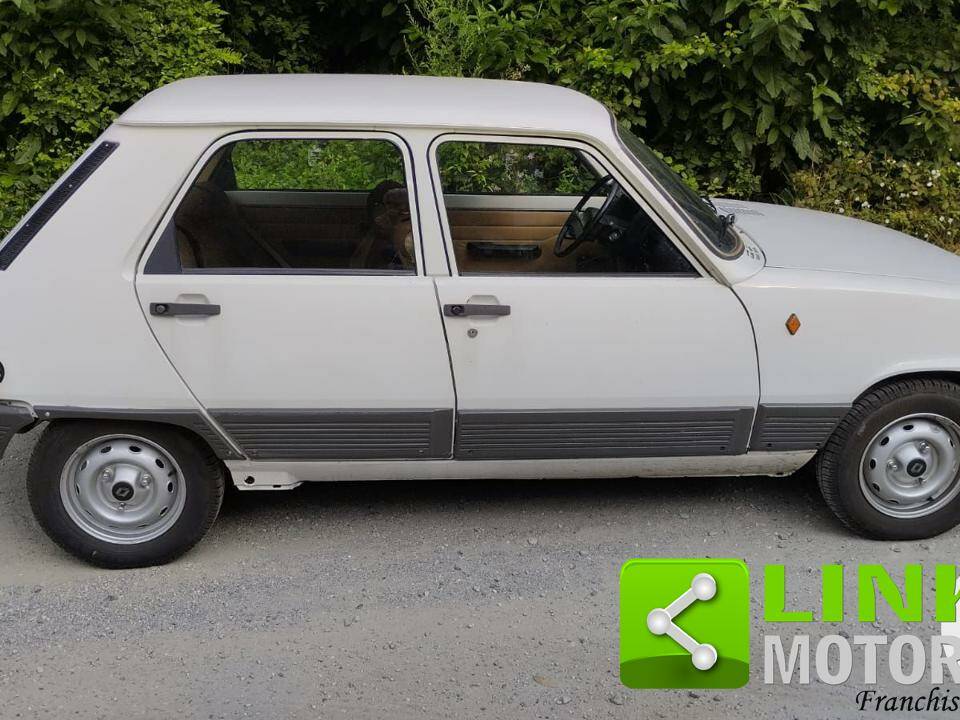 Image 7/10 of Renault R 5 TL (1982)